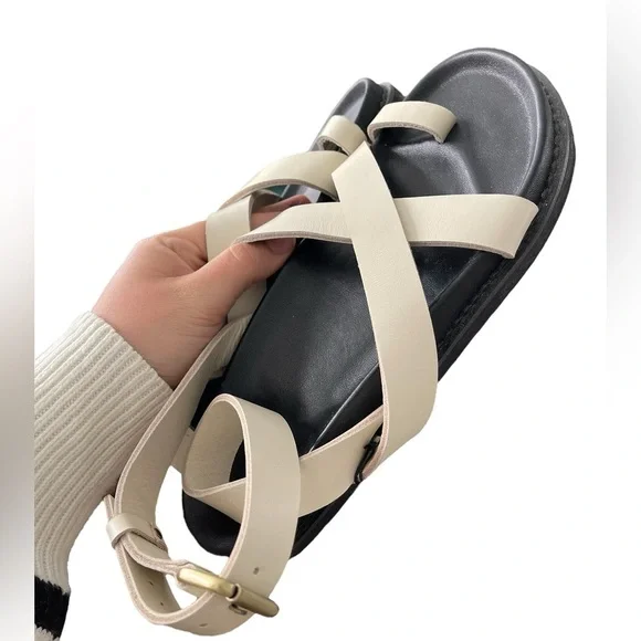 Liberté The Leni Sandal - Picture 6 of 13